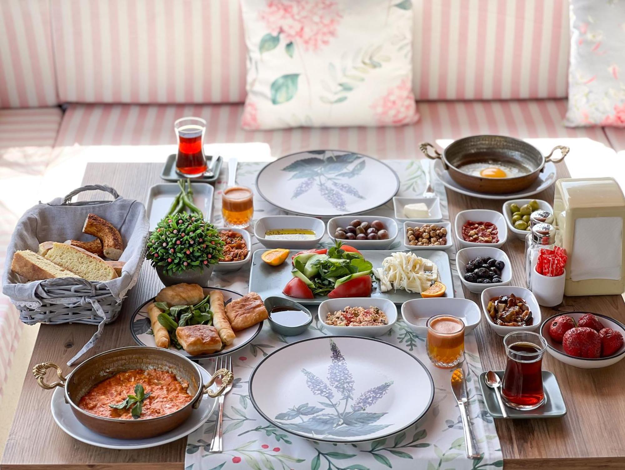 אקיאקה Liya Boutique Hotel & Suites מראה חיצוני תמונה
