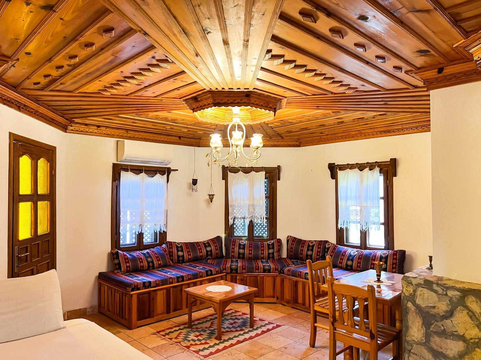 אקיאקה Liya Boutique Hotel & Suites מראה חיצוני תמונה